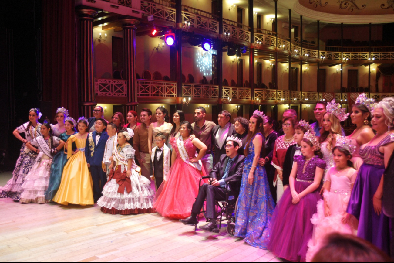 Realizan ceremonia de imposición de bandas para los Reyes del Carnaval Inclusivo 2026 en Campeche