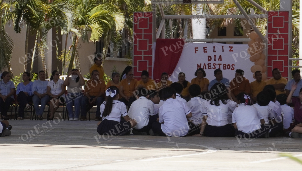 Capacitan a más de 11 mil docentes en Campeche para prevenir violencia digital en Educación Básica