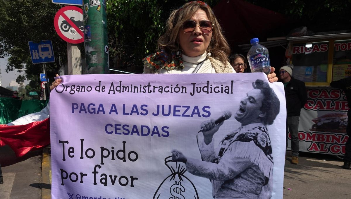 Al no ser recibidos por funcionarios del OAJ, los manifestantes bloquearon ambos sentidos de la avenida Insurgentes Sur