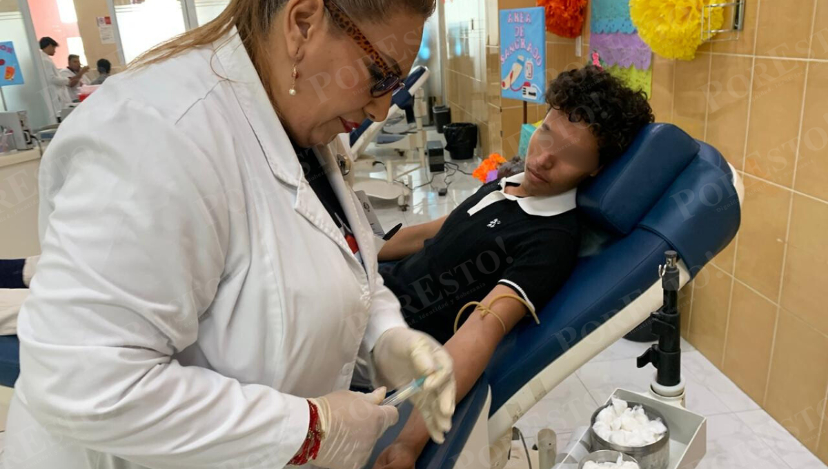 Estudiantes del CBTIS 9 realizaron la 8ª Campaña de Donación de Sangre Altruista en Campeche.