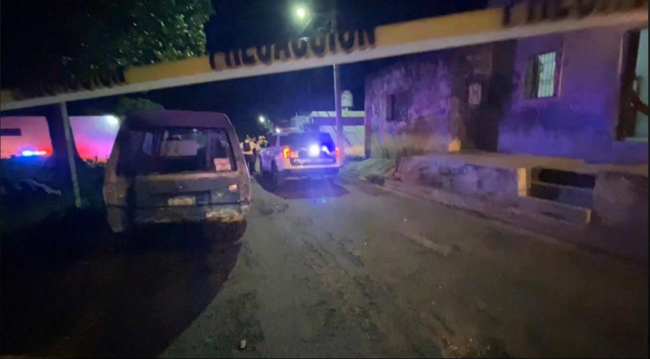 Elementos policiacos acordonaron la zona; paramédicos confirmaron el deceso.
