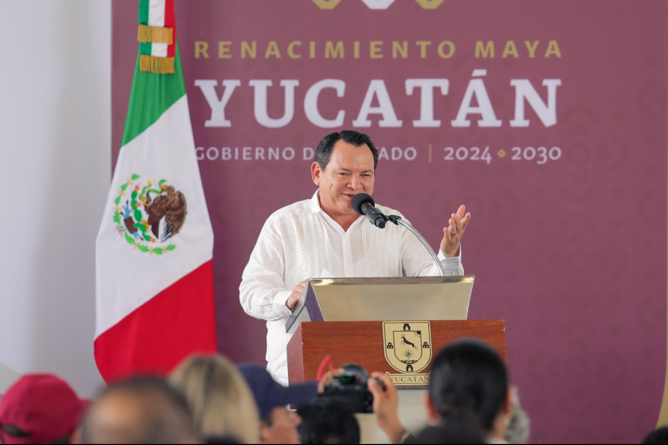 Joaquín Díaz Mena encabeza su conferencia mensual
