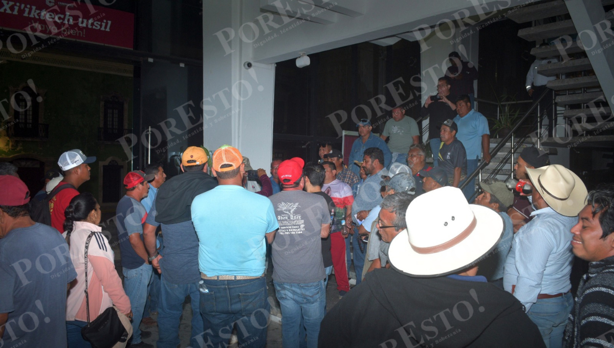 Levantaron el paro, pero mantienen sus demandas ante gobiernos estatal y federal.