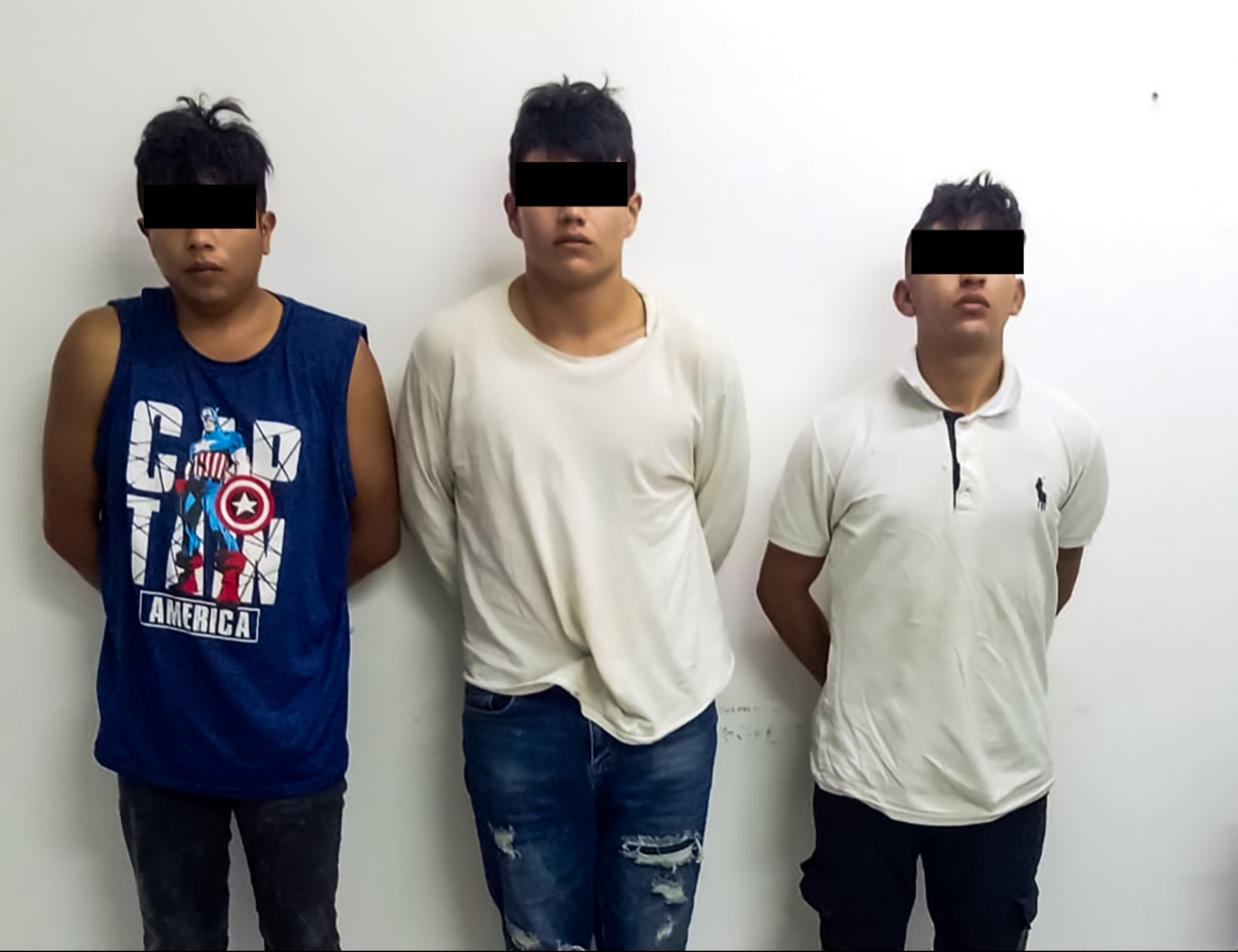 Los detenidos se identificaron como Rosendo Julián “N”, Kevin Miguel “N” y José Alejandro “N”.