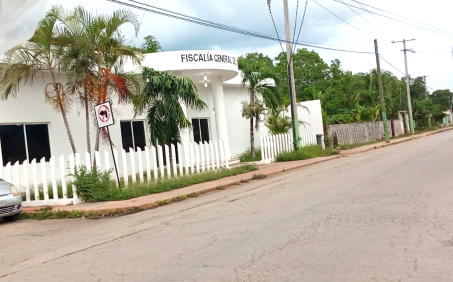 Familiares esperaron varias horas para la entrega del cuerpo.