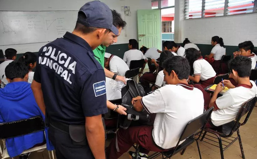 Padres de familia serán quienes realicen las inspeccionen a los educandos que accedan al procedimiento, con el objetivo de evitar controversias legales