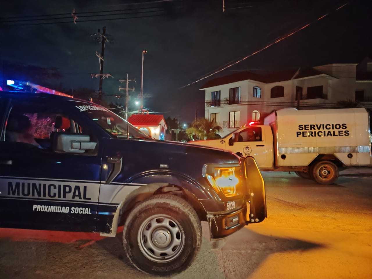 Servicios Periciales llegó para hacer el levantamiento del cuerpo.