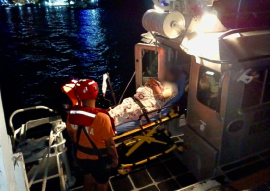 Los dos pacientes fueron trasladados en las embarcaciones de la SEMAR.