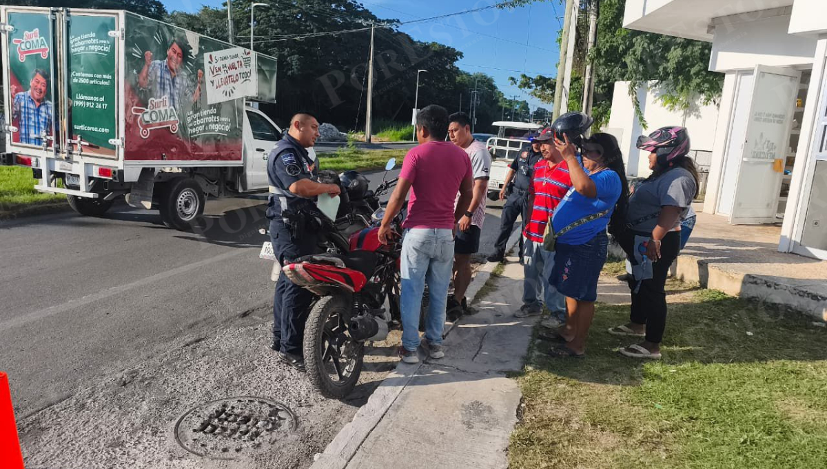 Tres heridos tras accidente de motos en el cruce Colosio–Veracruz