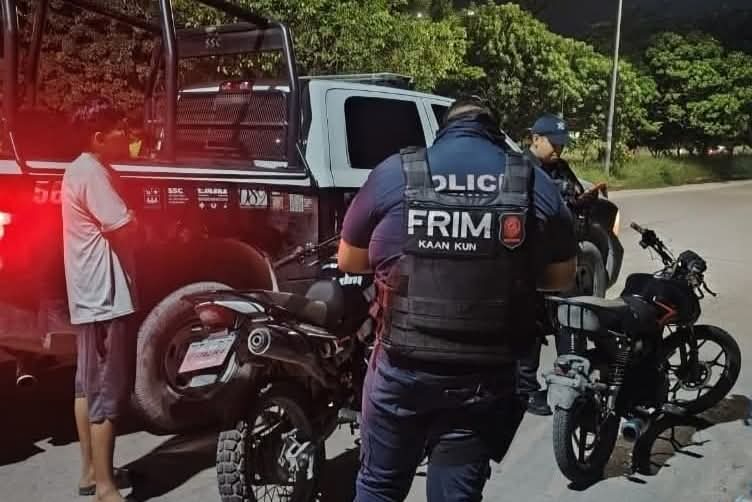 El acompañante huyó a pie, abandonando al conductor quien fue alcanzado durante la persecución