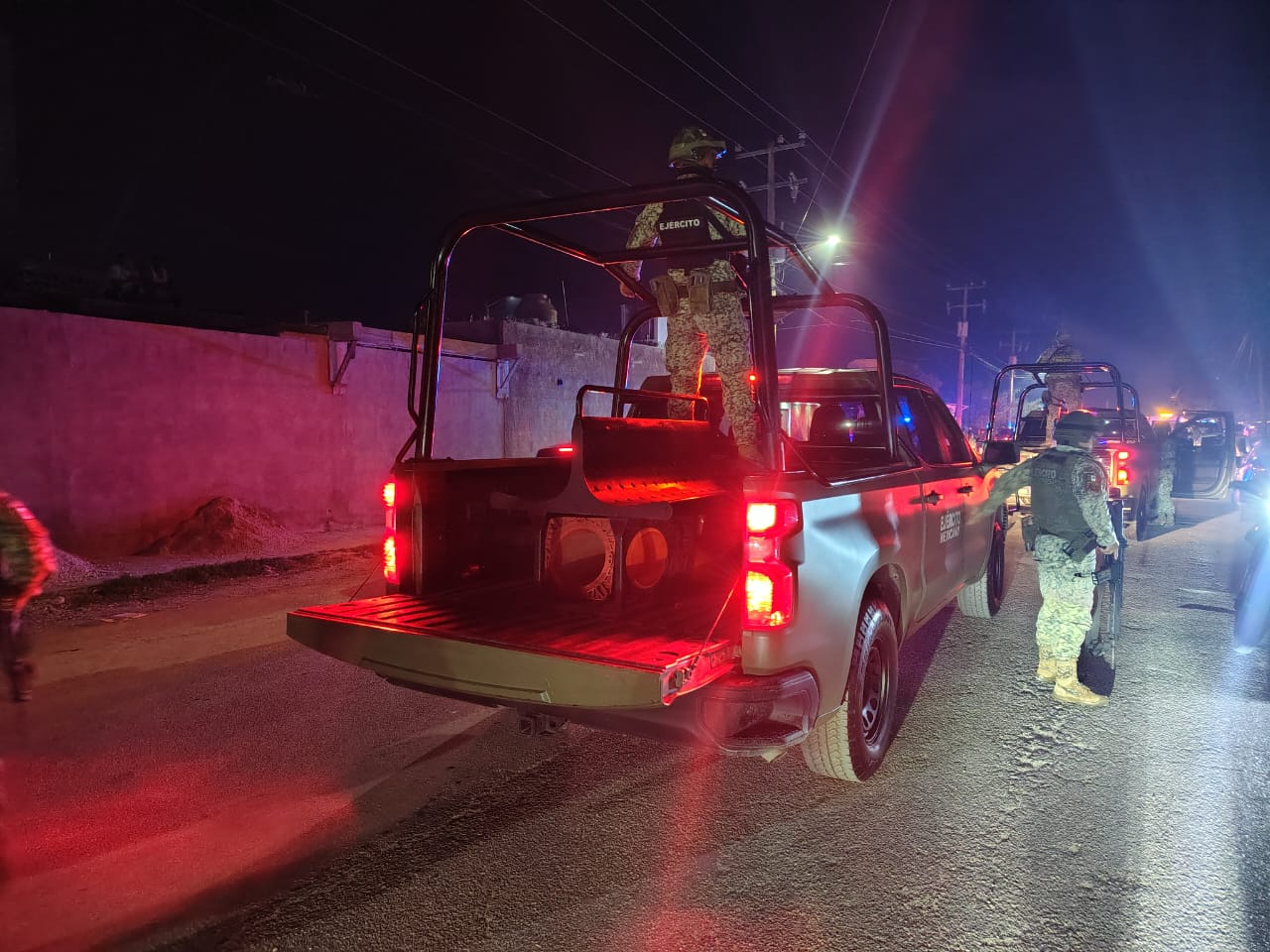 Elementos de diferentes corporaciones llegaron al lugar.