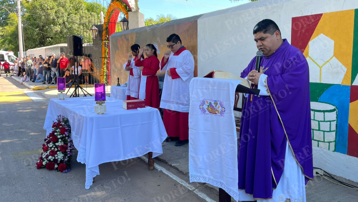 Municipios de Campeche celebran misas en cementerios por el Día de Muertos