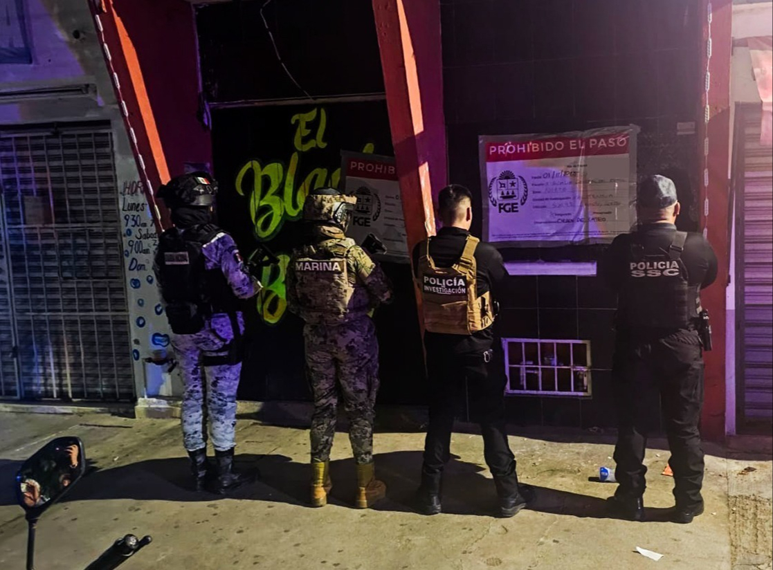 Luego de concluir las diligencias, los agentes procedieron a colocar los sellos de aseguramiento correspondiente