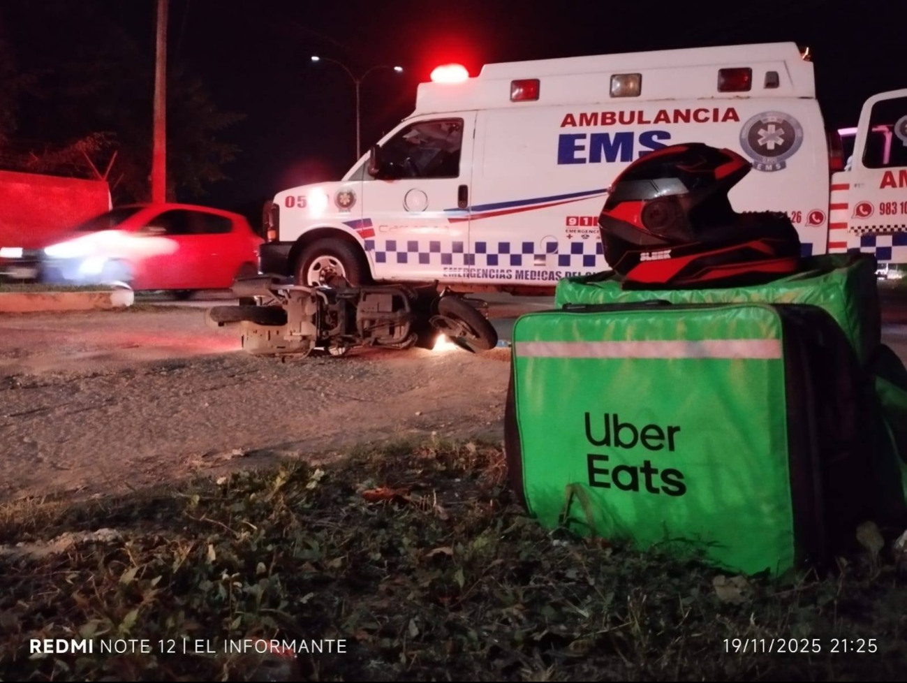 Los paramédicos brindaron atención de primeros auxilios antes de ser llevado al hospital más cercano