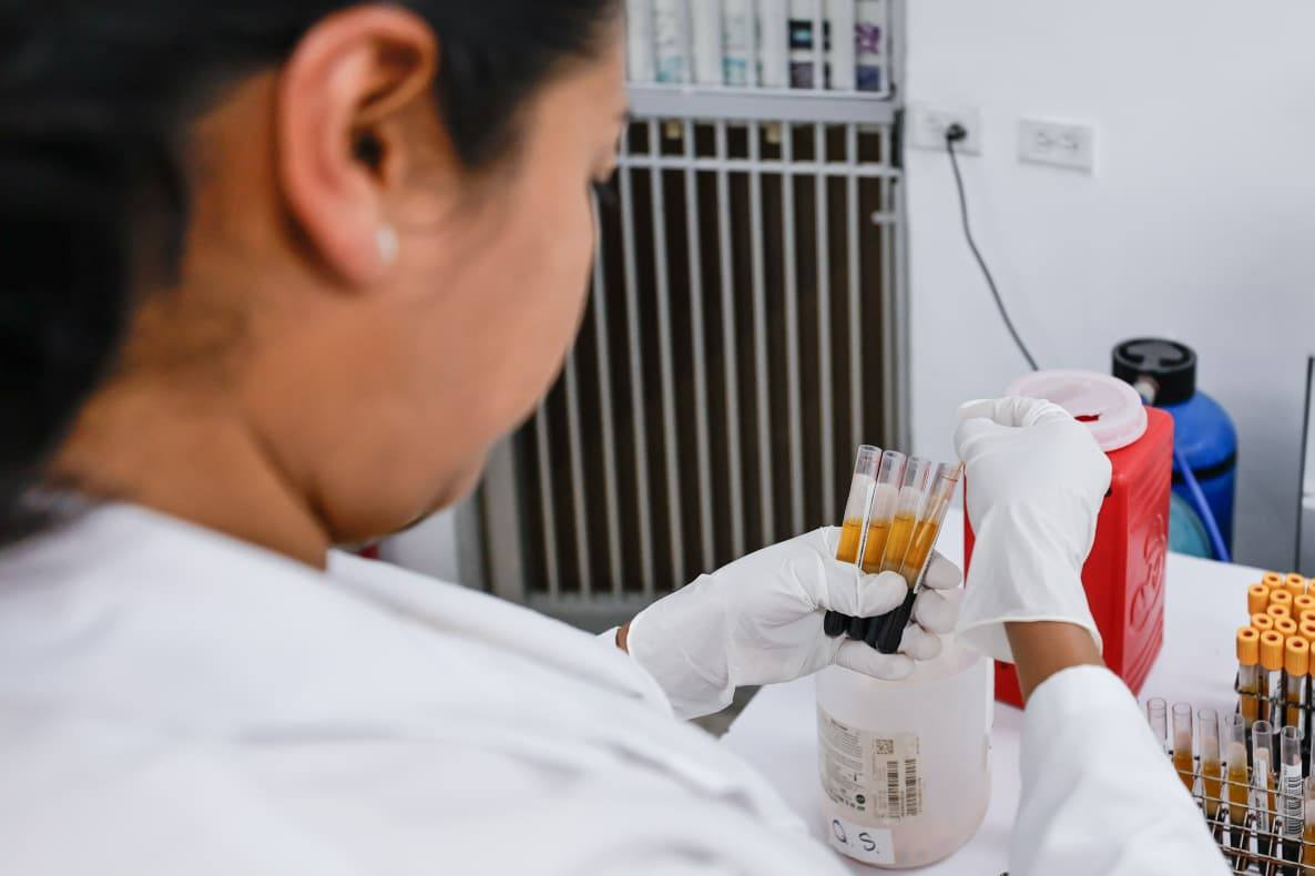 DENUNCIAN PACIENTES DEL CLIDDA FALTA DE PERSONAL MÉDICO. LOS AGRAVIADOS SON CITADOS, PERO SON RETIRADOS DE INMEDIATO.