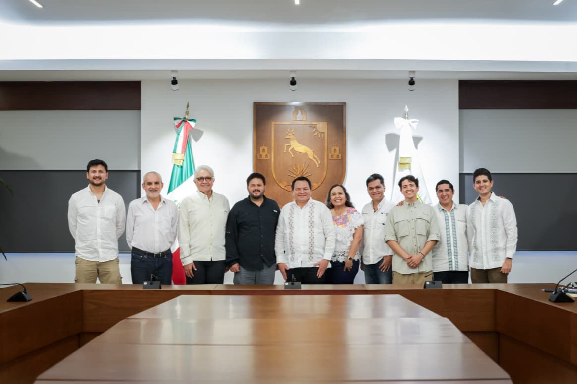 Titular de Fonatur se reúne con el gobernador Díaz Mena