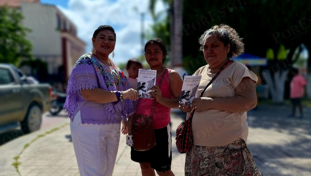 Entregan más de 150 cartillas de derechos de las mujeres en Champotón.