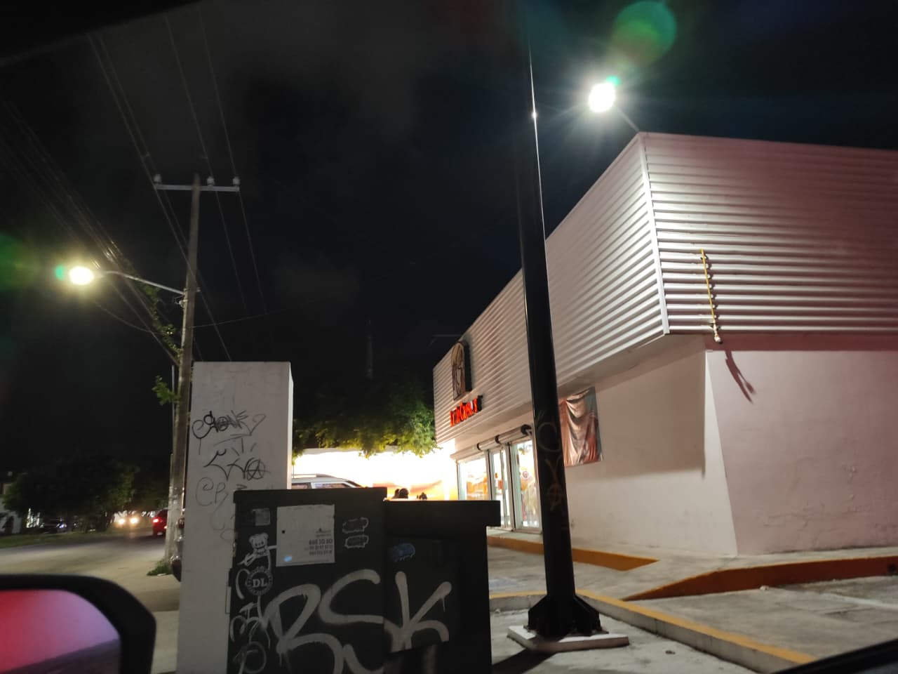 Los familiares expresaron su inconformidad al denunciar presuntos acuerdos legales entre las partes sin su conocimiento y resoluciones tomadas sin haber sido notificados.