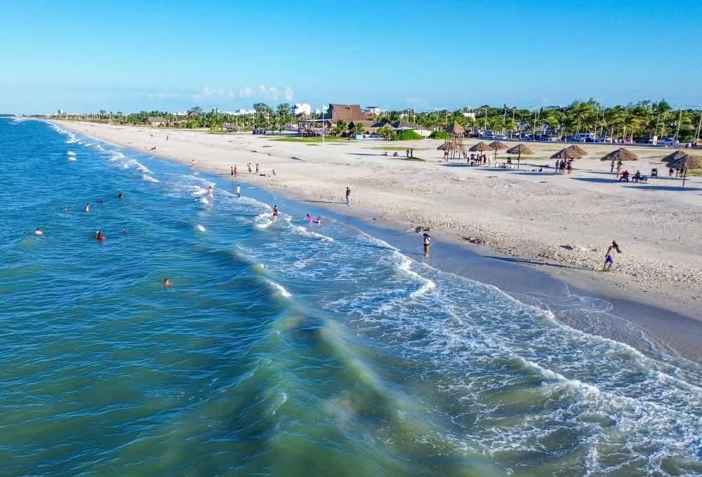 Monitoreo sanitario garantiza calidad del agua y seguridad de bañistas en Campeche