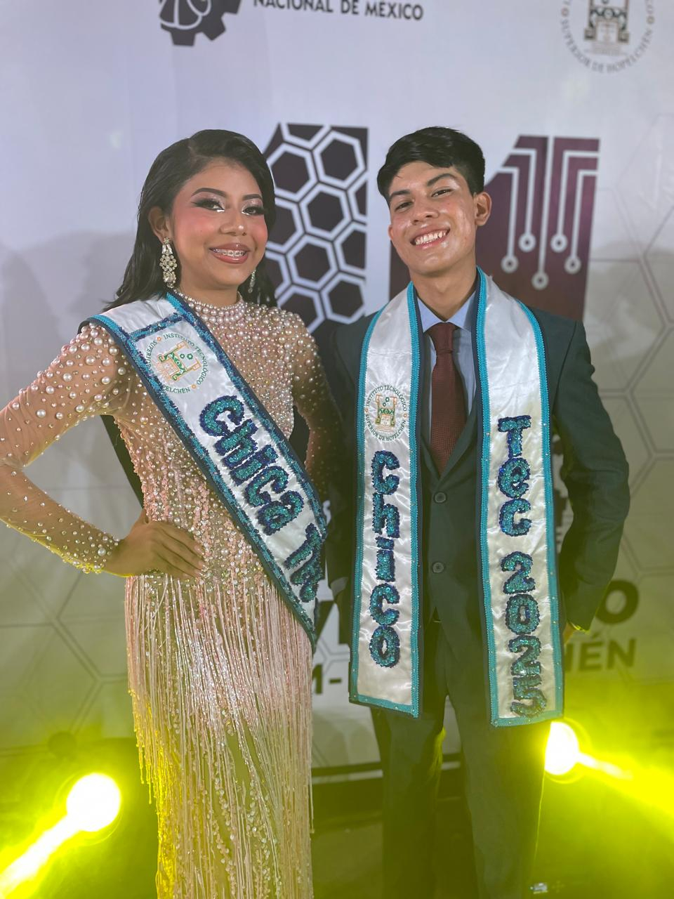 Chica y Chico Tec 2025 lucieron en el escenario del certamen.