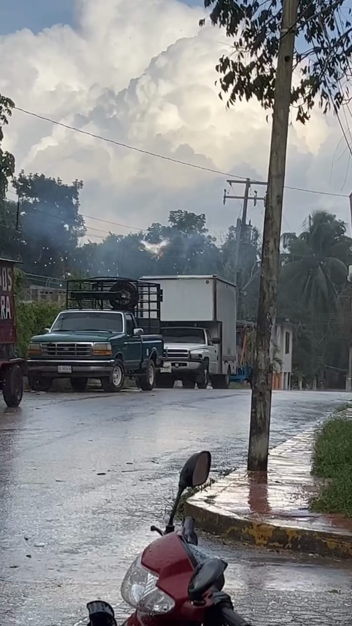 Un habitante captó en video el corto circuito que se presentó en el cableado.