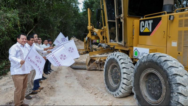 Gobernador Joaquín Díaz Mena cumple compromiso con familias de Temozón y Chemax