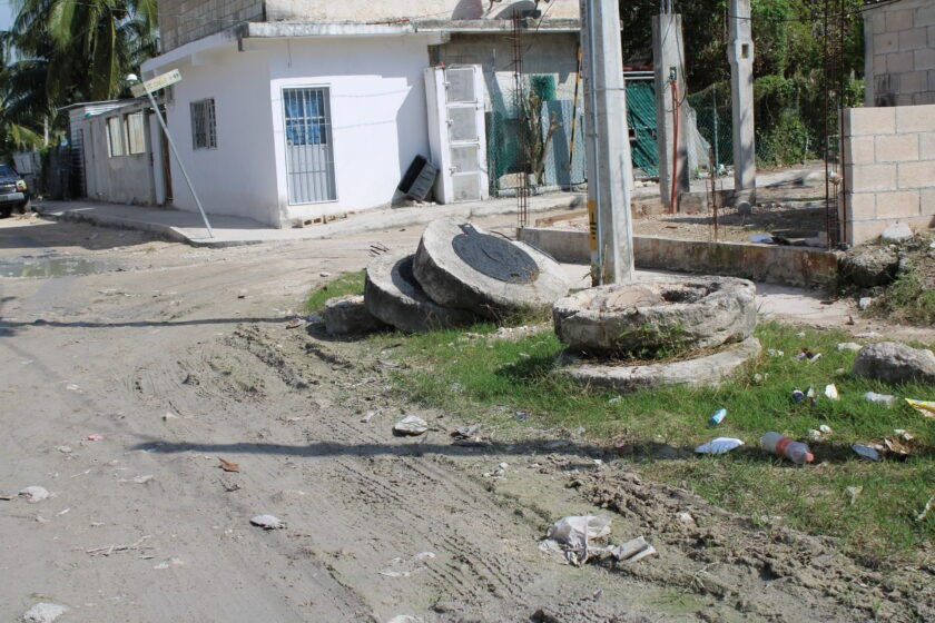 Habitantes de Leona Vicario se quedaron  con las ganas de  estrenar banquetas, por reprogramación de las autoridades