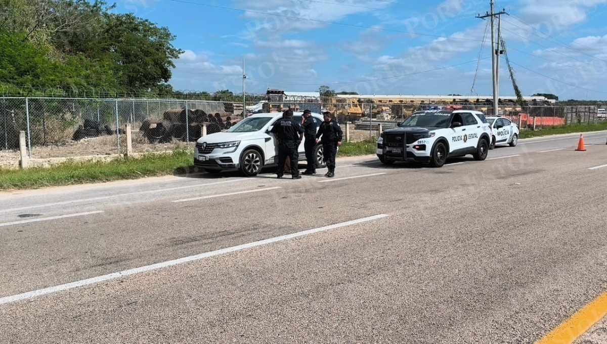 Un arco inteligente activó la alerta de presunto vehículo robado al detectar una camioneta reciente en el periférico.