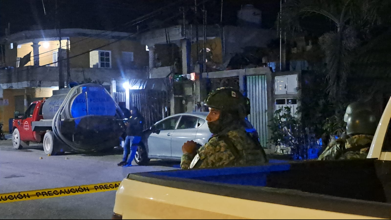 En el lugar, los agentes hallaron ocho casquillos percutidos por lo que procedieron a acordonar el área para preservar la escena