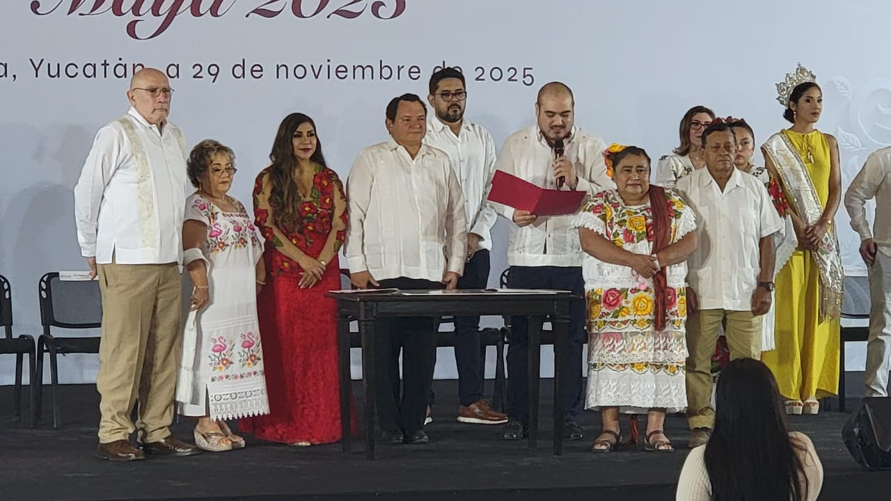 En la ceremonia realizada en la Feria Yucatán Xmatkuil, 565 parejas legalizaron su unión