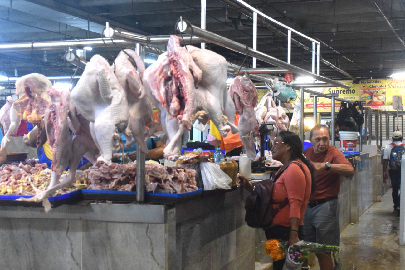 Pibes impulsan la venta  de carne de cerdo y pollo