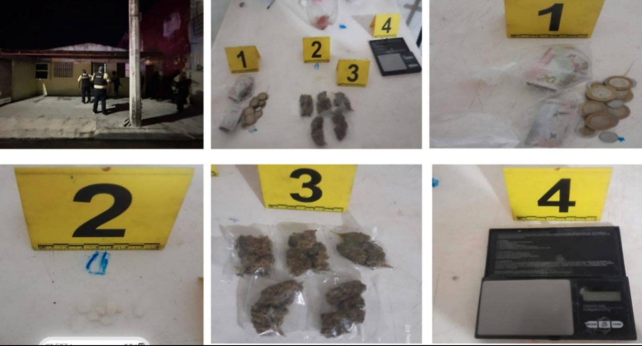 En el segundo operativo, en la colonia Morelos, se hallaron más sustancias ilícitas, dinero en efectivo y una báscula digital.