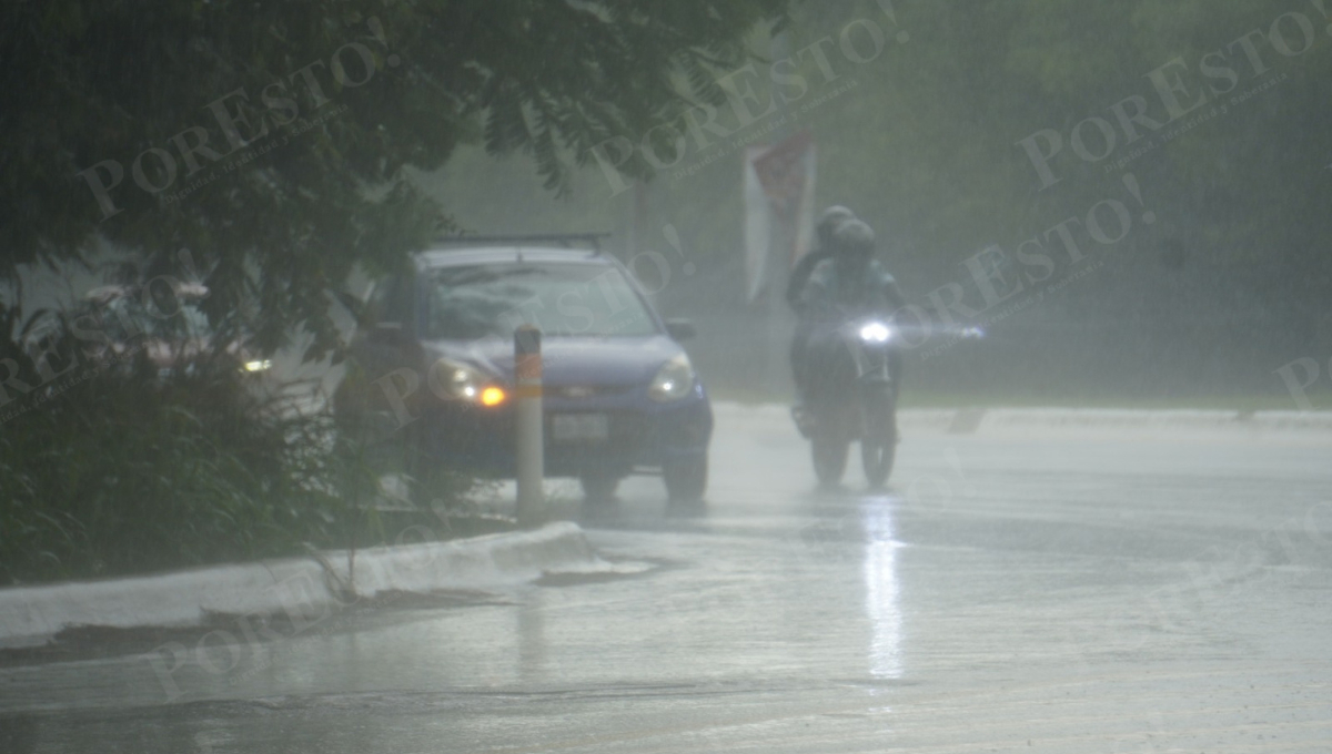 La Onda Tropical número 40 ingresó al Sureste de México y provocará lluvias dispersas en Campeche.