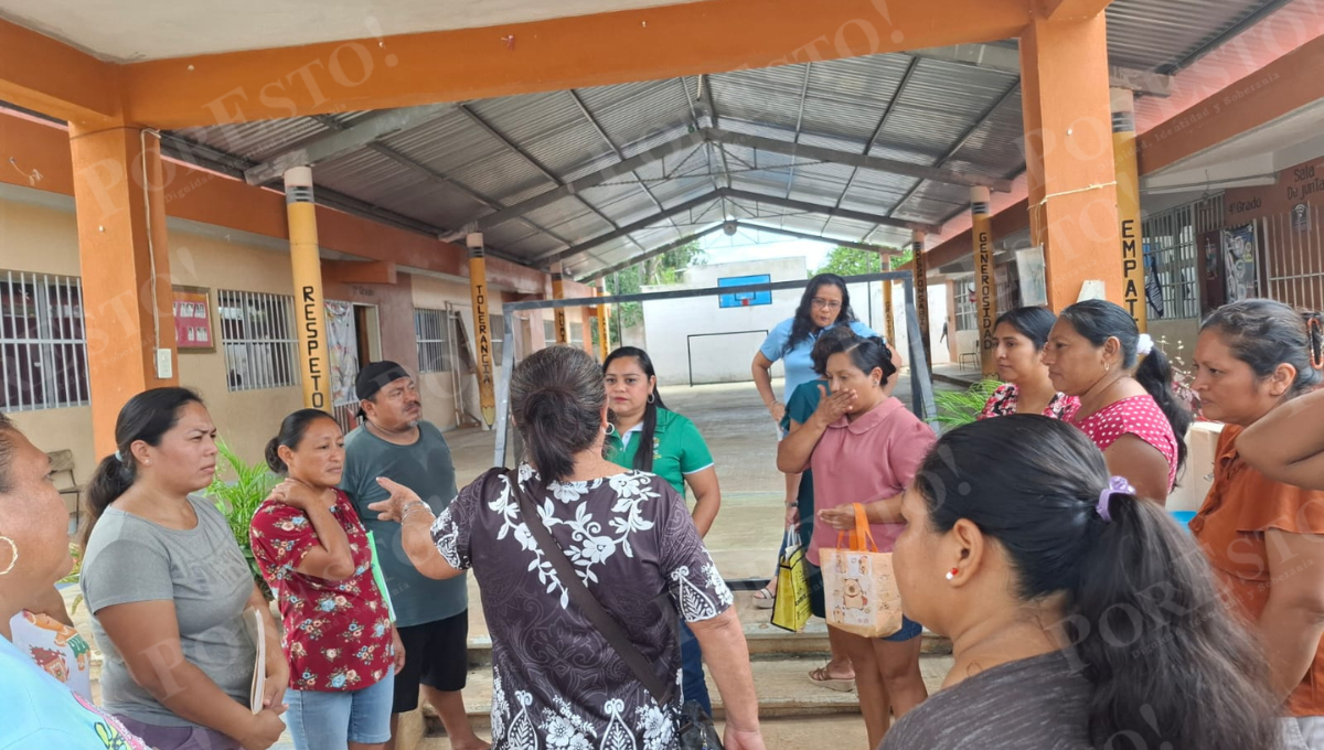 Padres y madres aprovecharon para pedir mejoras urgentes en las instalaciones escolares