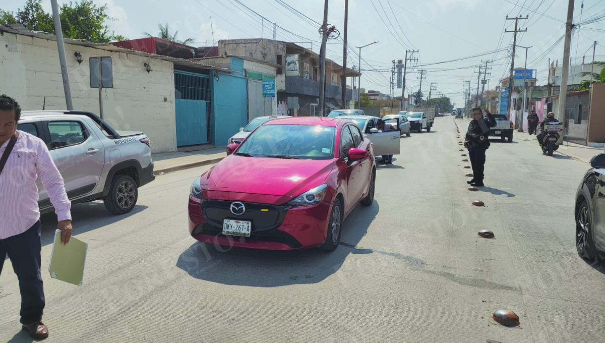 Elementos de la Policía Estatal abanderaron la zona para evitar otro accidente.