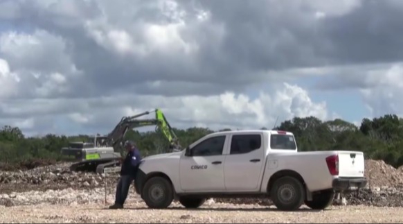 Integrantes del Consejo Comunitario de Kinchil denunciaron que la empresa avícola Crío sigue destruyendo la zona arqueológica de Tzemé.
