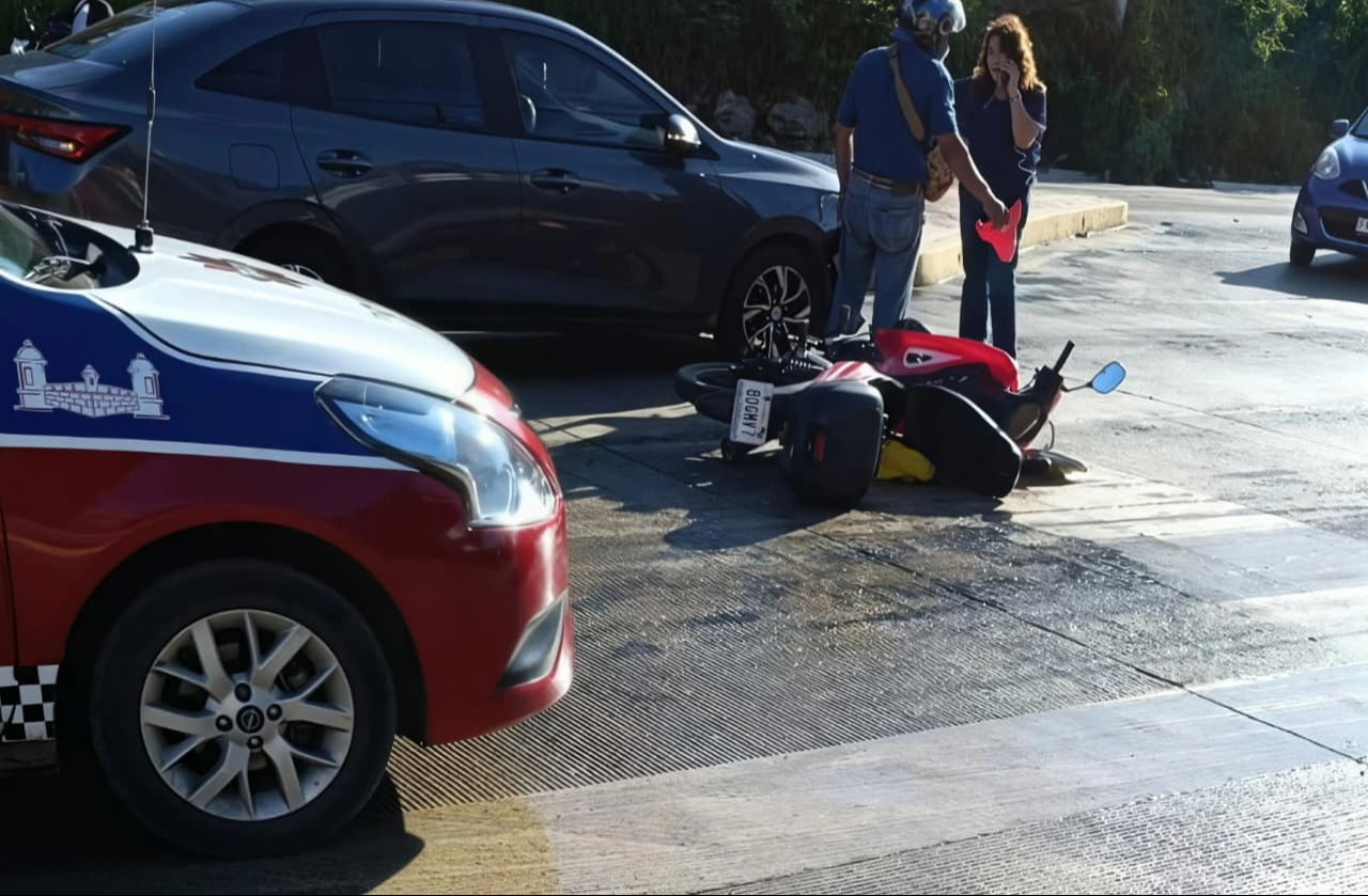 Motociclista se lesiona tras ignorar señalamientos viales