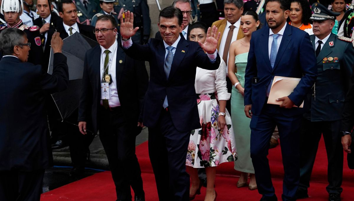 El nuevo presidente asume el poder en medio de una crisis económica marcada por la escasez de dólares