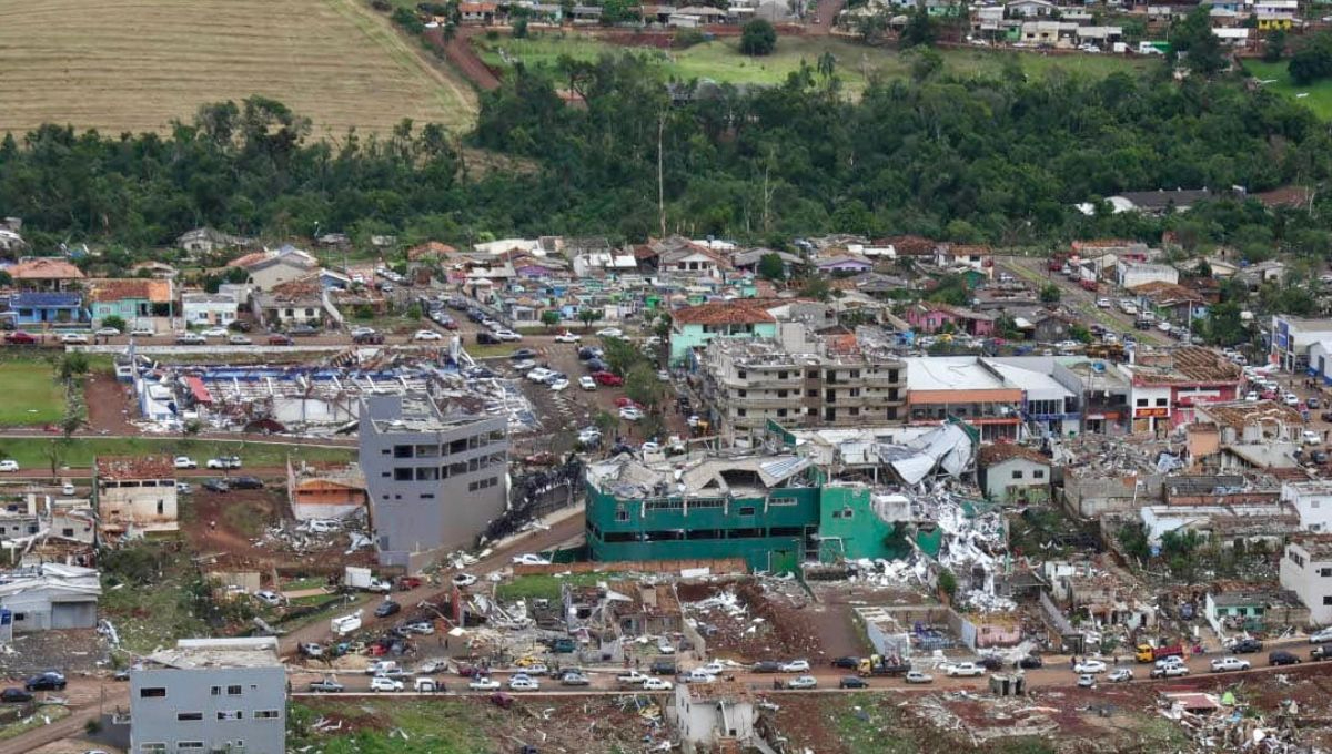En São Paulo, la gobernación emitió mensajes preventivos a varios municipios ante la posibilidad de impactos durante el fin de semana