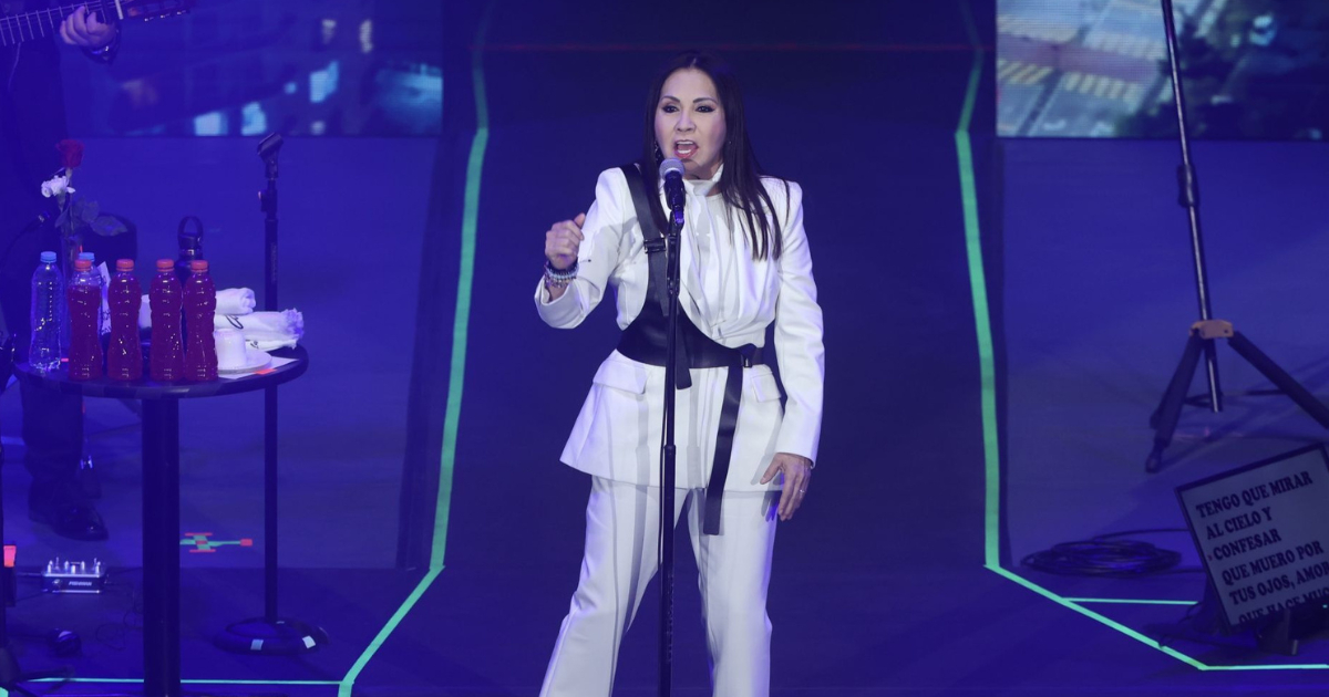 Ana Gabriel rompió el silencio sobre su pensar en lo que ocurre en México y sus gobernantes.