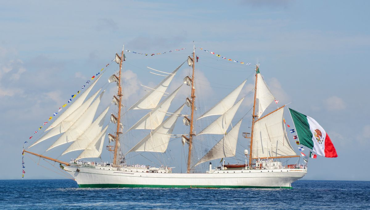 El Buque Escuela Cuauhtémoc llegó a Puerto Progreso, Yucatán