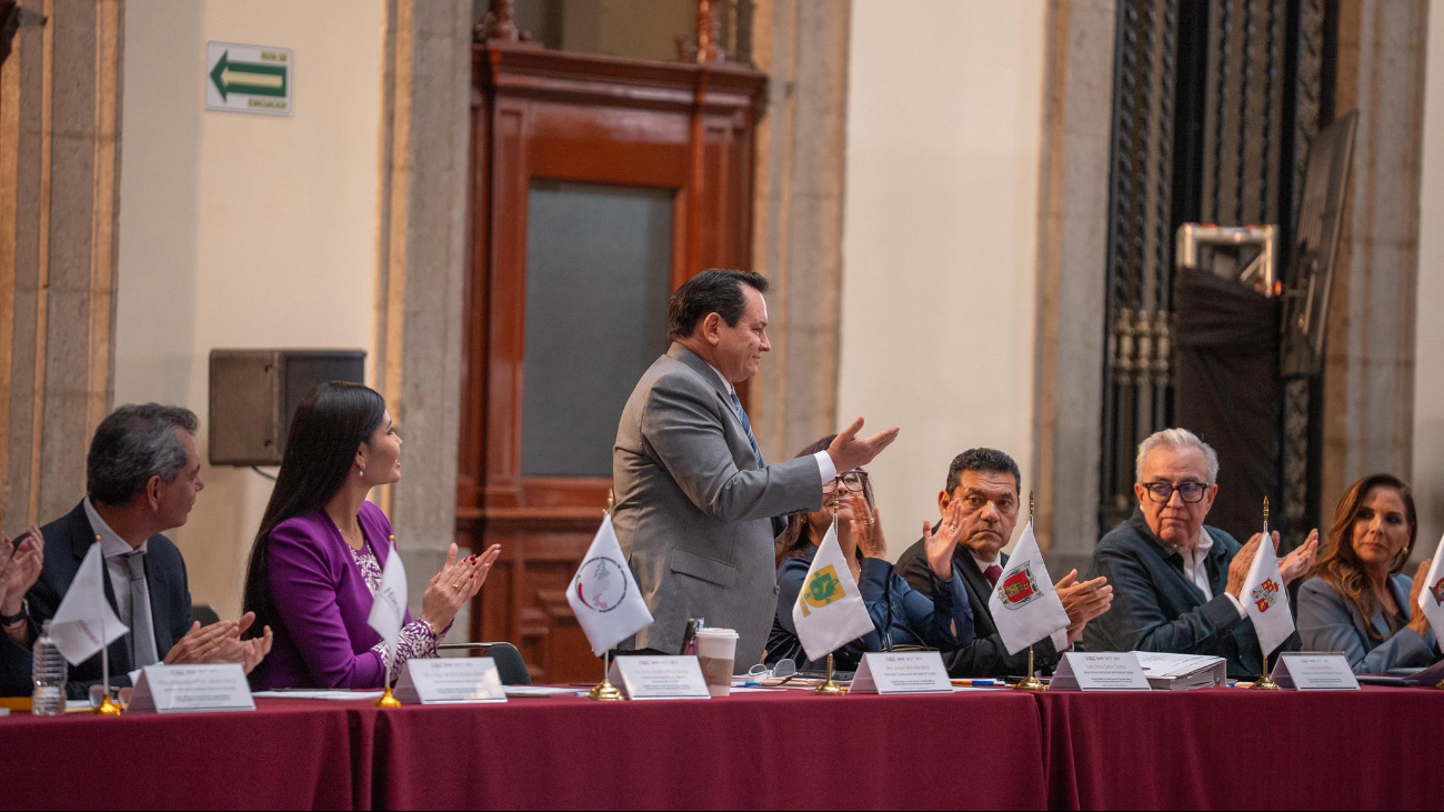 Gobernador Joaquín Díaz Mena acude a sesiones clave para fortalecer la seguridad y protección civil del país
