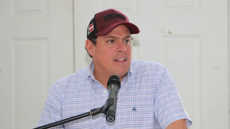 Seis excomisarios municipales señalan a Adrián Quiroz por presunto incumplimiento de pagos salariales