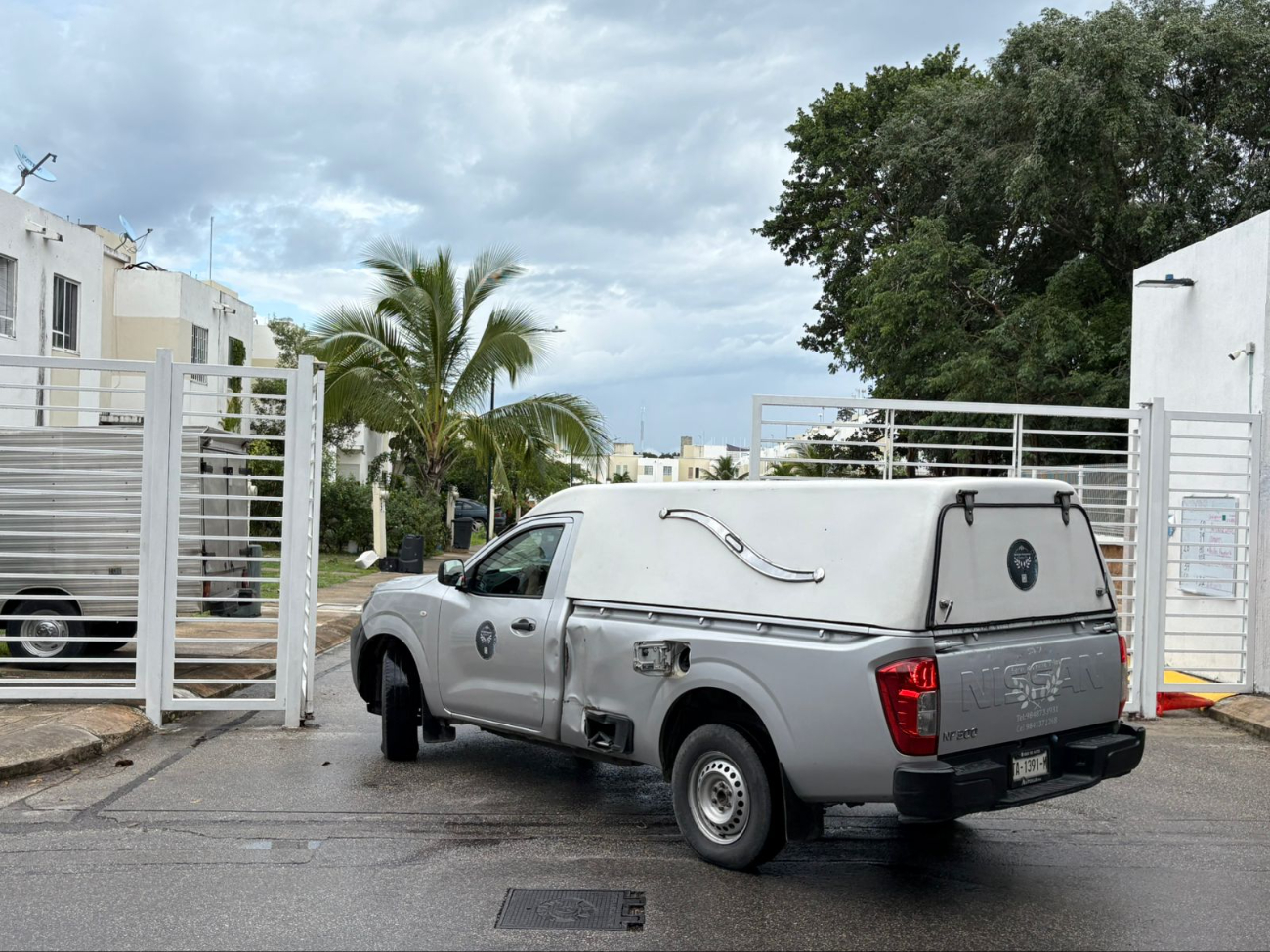 Autoridades procedieron al levantamiento del cuerpo para ser trasladado a las instalaciones de la Semefo