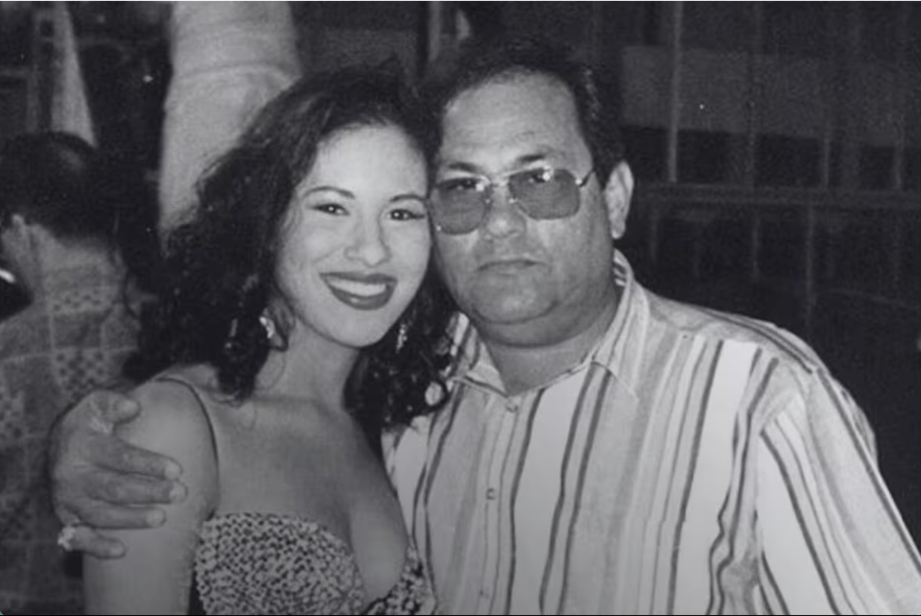 Selena junto a su padre