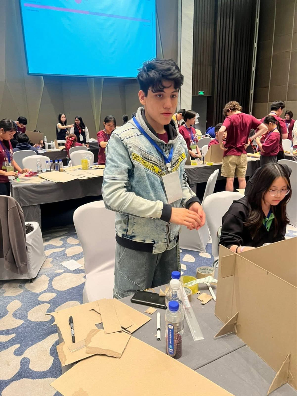 Compitió con 385 estudiantes de países como Filipinas, Malasia, Turquía, Rusia y Canadá.