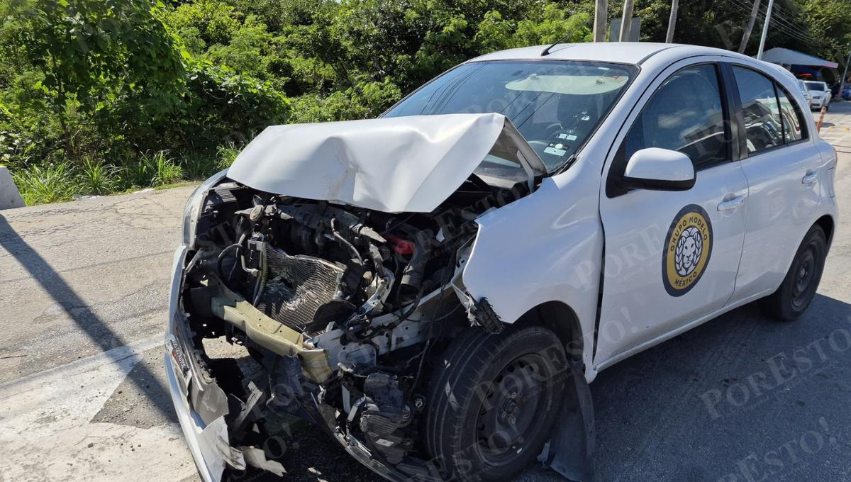 Un joven conductor resultó lesionado en un choque por alcance en el km 8+500 de la carretera Carmen–Puerto Real.