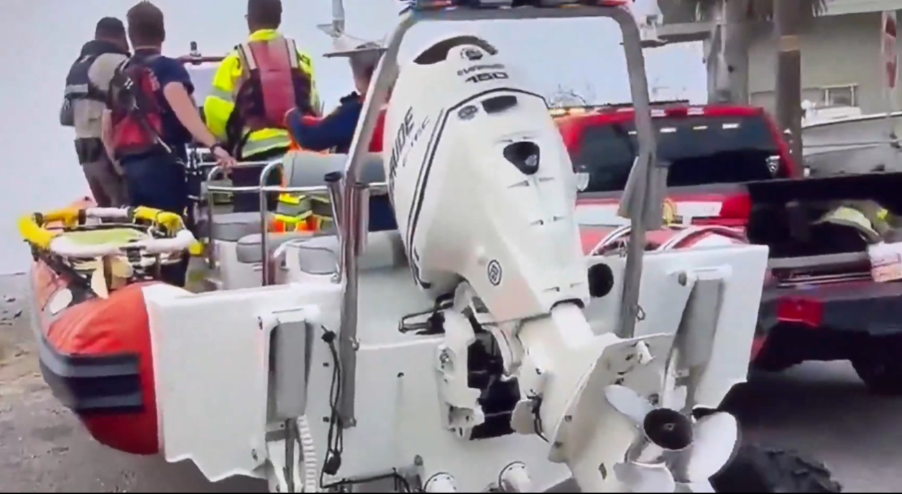 Continúa la búsqueda de ocupantes dentro de la aeronave.