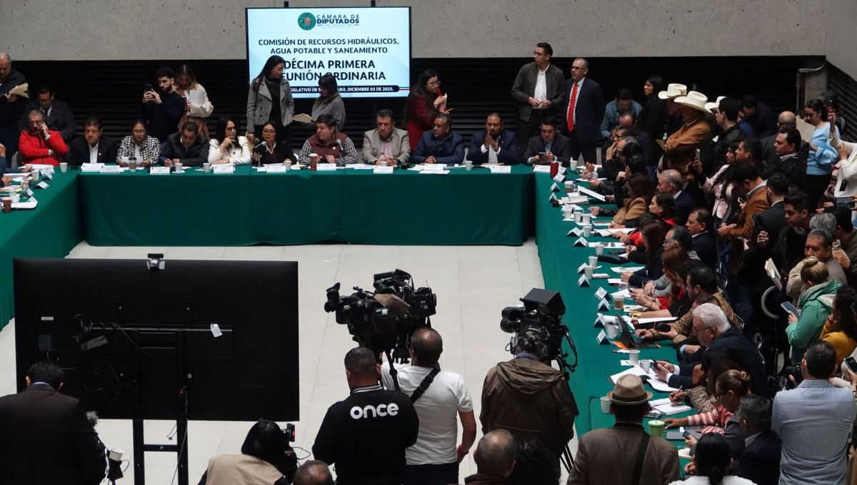 La discusión coincidió con la llegada a San Lázaro de la denominada Gran Caravana de Tractores por el Agua