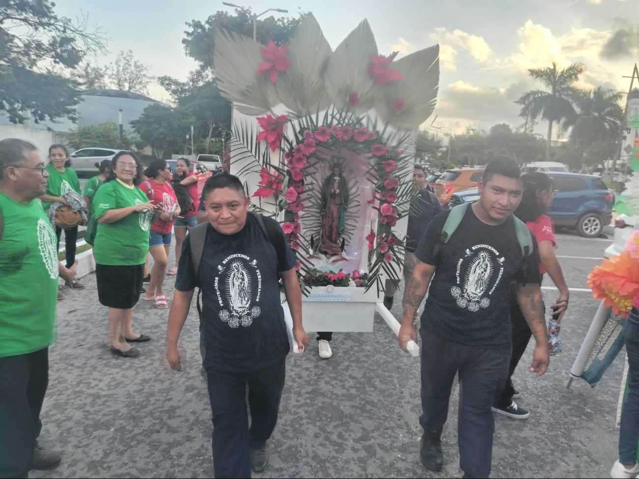 Los peregrinos realizaron su tradicional recorrido en honor a la "Morenita".